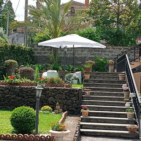 Villa Sant'Andrea Трекастаньї Екстер'єр фото